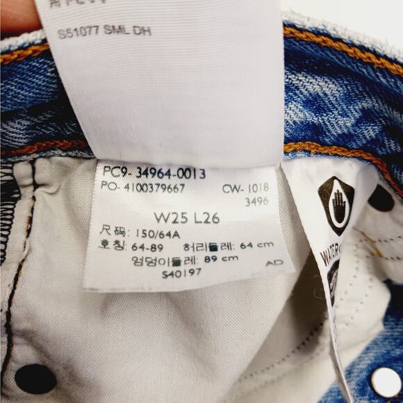 Levi's SZ 25/26 Premium Denim Wedgie Straight Jeans Whiskered Faded Shredded - Picture 8 of 10